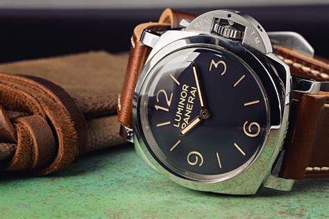 Panerai sandwich dial